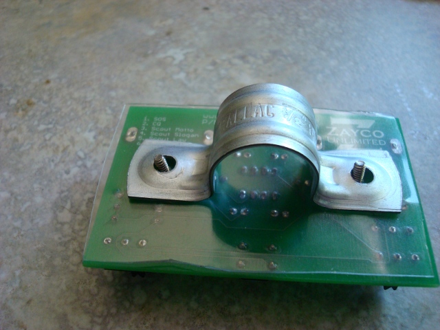 A picture of the clamp.