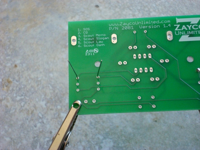 A picture of the resistor leads.